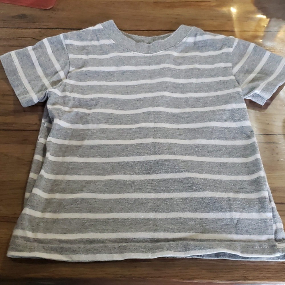 Toddler size 2t shirt